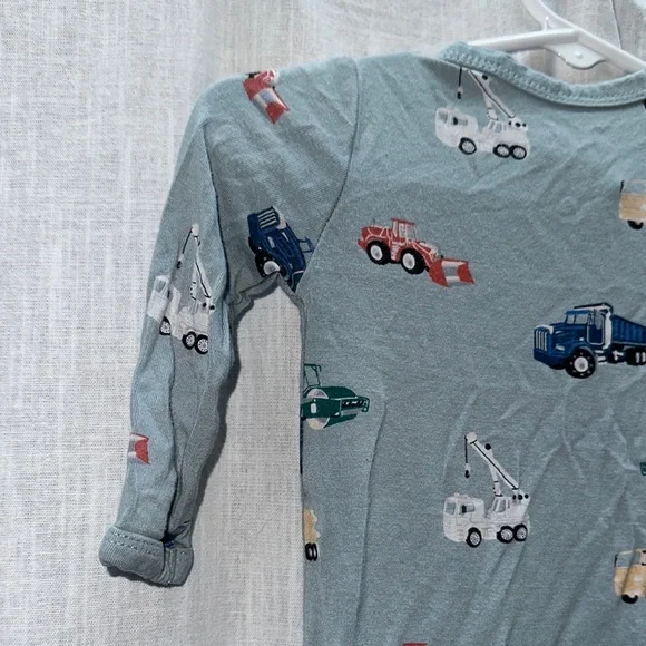 Kyte BABY Blue Footies One Piece with Vehicle Print - Picture 10 of 12